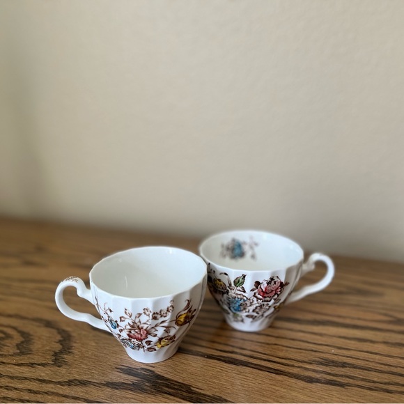 Johnson Brothers Teacups - Picture 4 of 4